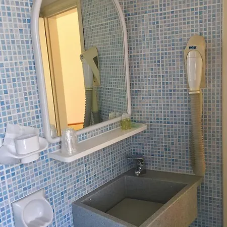 Bamar Hotel 3*