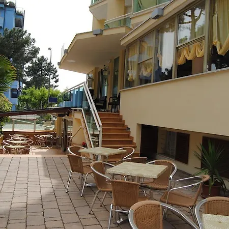 Bamar Ξενοδοχείο